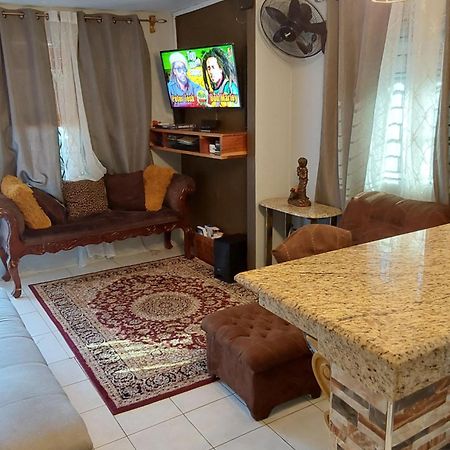 Zipcode Hideaway Guesthouse Portmore Kültér fotó