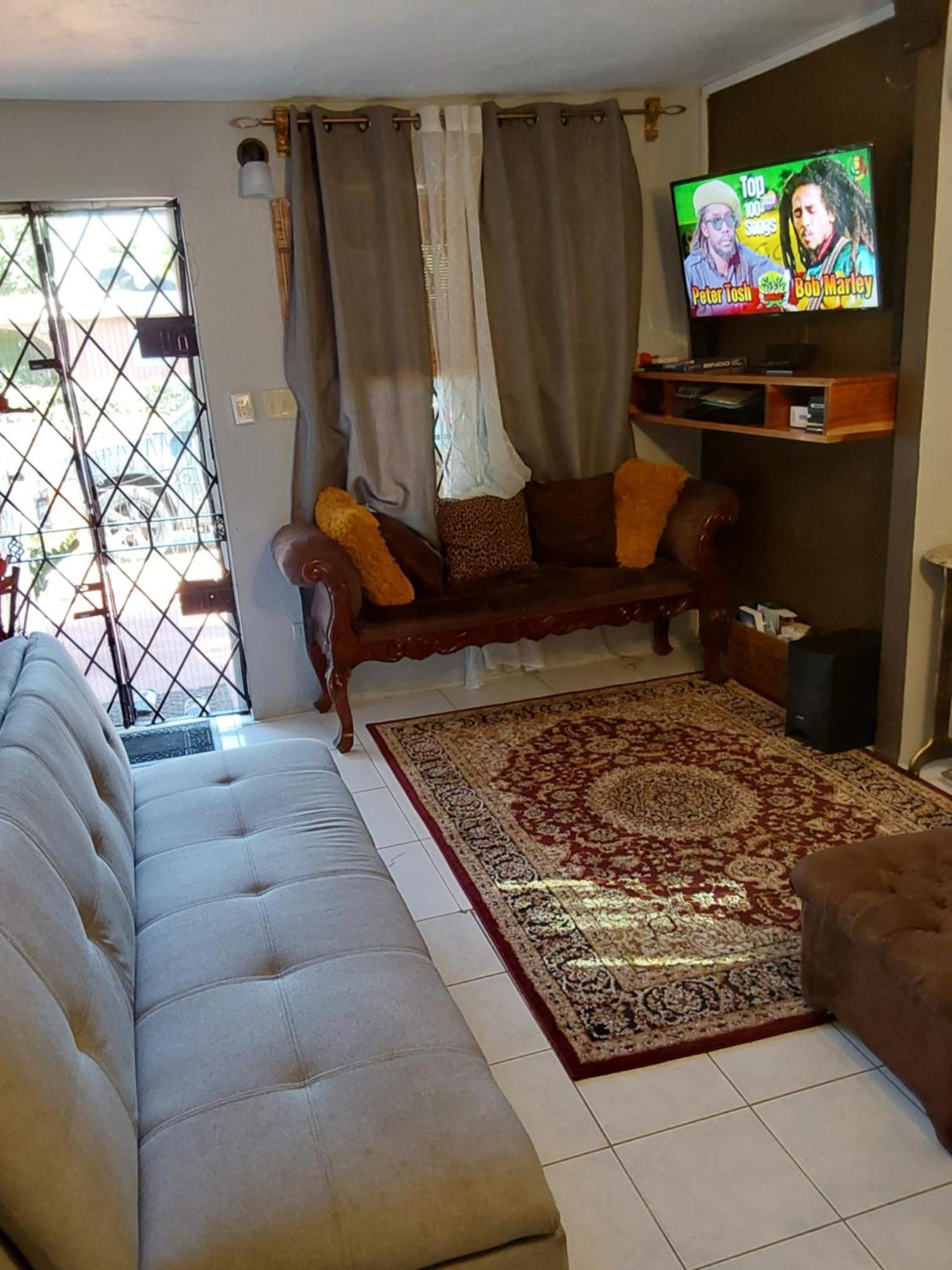 Zipcode Hideaway Guesthouse Portmore Kültér fotó